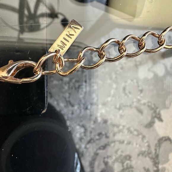 Beautiful loop Rope necklaces with earrings. One Gold set,one Silver & Gold set - Picture 8 of 10